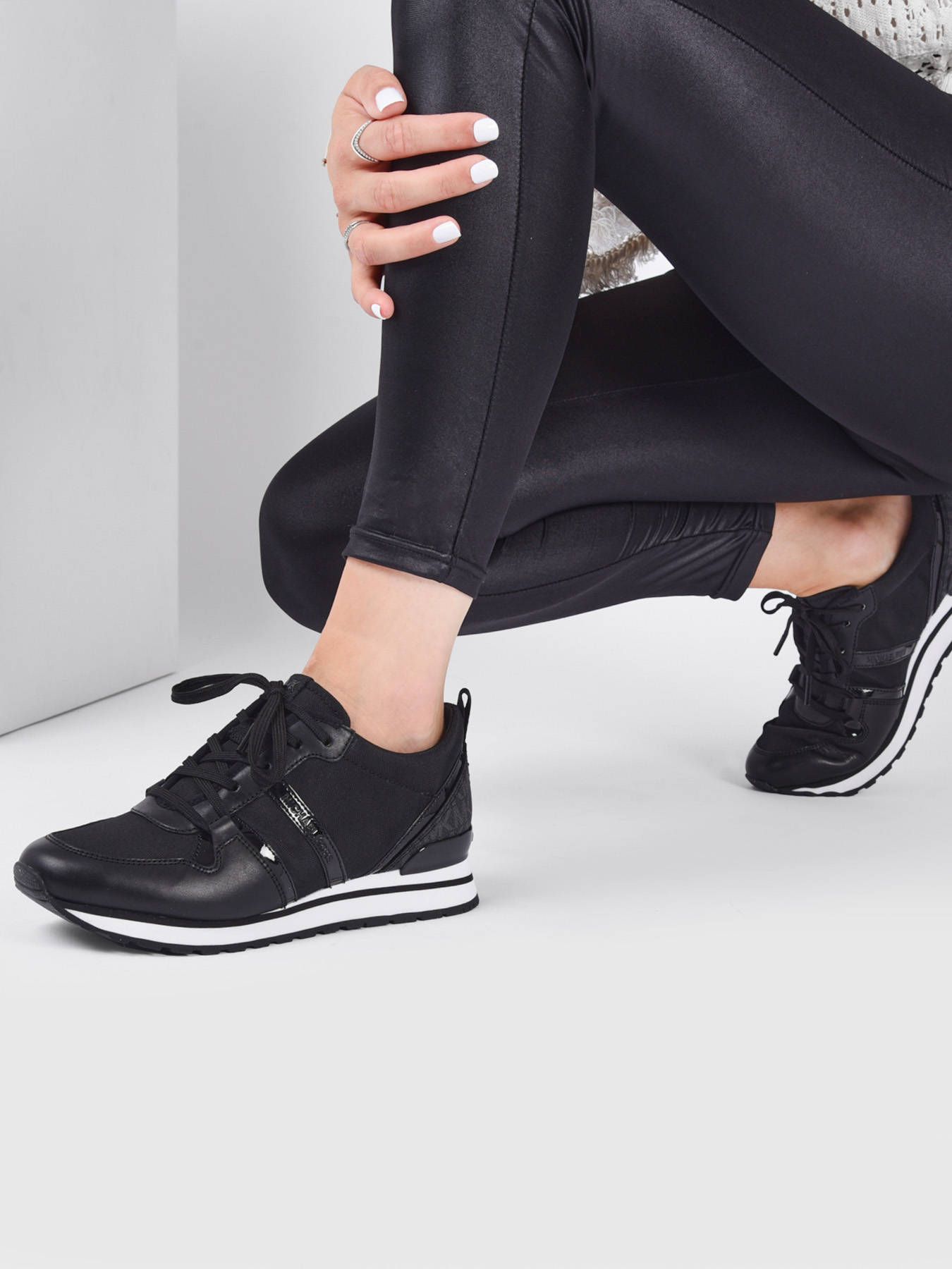 Zinloos tweedehands Uitgang Sneakers Michael Kors Women DASH TRAINER op edisac.be