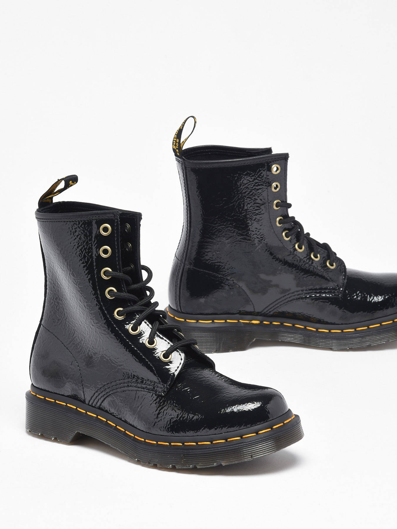 150 of Dr Martens 1460 Black Distresse op edisac.be