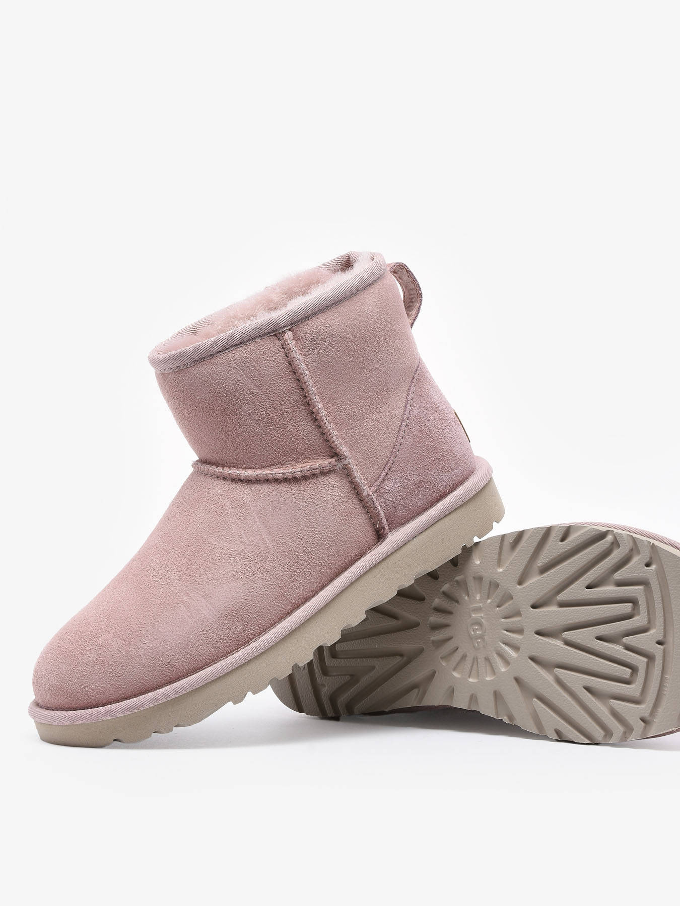 150 euro of meer Ugg Women CLASSIC MINI II op edisac.be