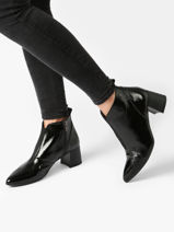 Bottines  Talon Margot En Cuir Dorking Noir accessoires D9227-vue-porte