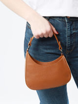Sac Bandoulire Caviar Cuir Milano Marron caviar CA23118-vue-porte