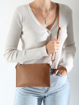 Sac Bandoulire Caviar Cuir Milano Marron caviar CA240611-vue-porte
