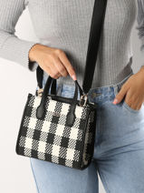 Sac  Main Silvana Guess Noir silvana GG866577-vue-porte