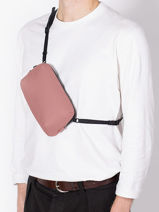 Sac Banane Ucon acrobatics Rose accessoire ANDO-vue-porte