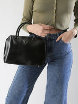 Sac Port Main Arnela Guess Noir arnela NG949606-vue-porte