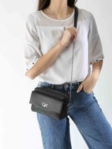 Sac Bandoulire Ck Pocket Polyester Recycl Calvin klein jeans Noir ck pocket K613089-vue-porte