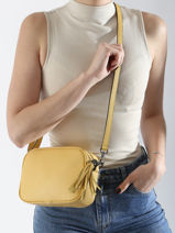 Cross Body Tas Caviar Leder Milano Geel caviar CA2006N-vue-porte