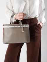 Sac Port� Main Faubourg Cuir Lancel Marron faubourg A13548-vue-porte
