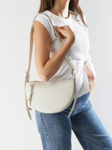 Sac Bandoulière Faubourg Cuir Lancel Beige faubourg A13525-vue-porte