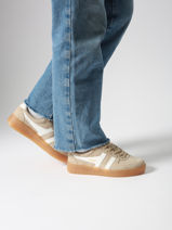Sneakers En Cuir Gola Beige women CLA589-vue-porte