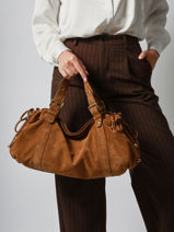 Sac Port paule Folk Cuir Gerard darel Marron folk DAS01407-vue-porte