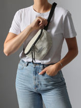 Sac Banane Eastpak Beige mono ribs K74RIB-vue-porte