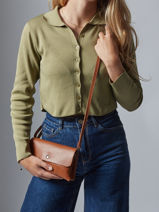 Sac Bandouli�re Caviar Cuir Milano Beige caviar CA23067-vue-porte