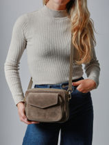 Sac Bandoulire Velvet Caviar Cuir Milano Beige velvet caviar VC25067-vue-porte