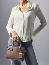 Sac � Main S Emilie Cuir Le tanneur Rose emily PB328670-vue-porte