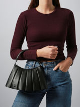 Sac Port� �paule Lenglen Cuir Lacoste Rose lenglen NU5011DP-vue-porte