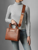 Sac Port� Main Aury Re Valentino Marron aury re VBS9OB05-vue-porte