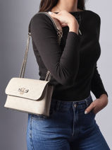 Sac Bandouli�re Dita Guess Beige dita PD760221-vue-porte