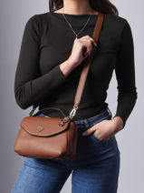 Sac Bandouli�re Evie Guess Marron evie BG966420-vue-porte