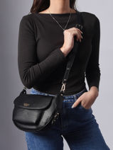Sac Bandouli�re Marsha Guess Noir marsha BG950119-vue-porte