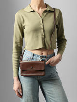 Sac Bandouli�re Caviar Cuir Milano Marron caviar CA23067-vue-porte