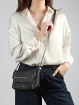 Sac Bandouli�re Ninon Soft Cuir Lancel Noir ninon A14030-vue-porte