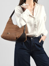 Sac Port� �paule Carrie Texture Cuir Nathan baume Marron vogue 1TX-vue-porte