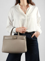 Sac Port� Main M Ang�le Cuir Lancel Beige angele A14017-vue-porte