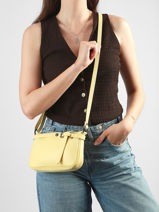 Cross Body Tas Caviar Leder Milano Geel caviar G1421N-vue-porte