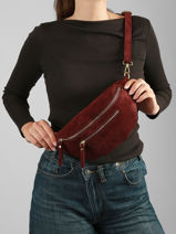 Sac Banane Cuir Milano Rouge velvet VE24119O-vue-porte