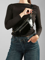 Sac Banane Cuir Milano Noir shiny sauvage SS24119-vue-porte