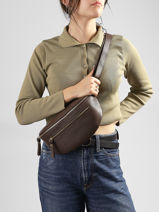 Sac Banane Cuir Milano Marron caviar CA23111O-vue-porte