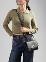 Sac Bandouli�re Caviar Cuir Milano Noir caviar CA24061O-vue-porte