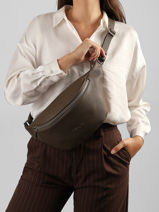 Sac Banane Large Derby Bis Cuir Nathan baume Marron n city 22-vue-porte