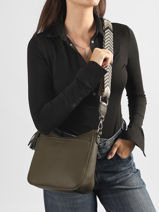 Sac Bandouli�re Grained Flora & co Vert grained F8575-vue-porte