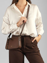 Sac Bandouli�re Faubourg Cuir Lancel Marron faubourg A13524-vue-porte