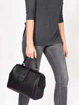 Sac Port Main M Balade Cuir Etrier Noir balade EBAL09-vue-porte