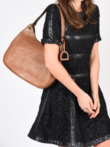 Sac Besace Tradition Cuir Etrier Marron tradition EHER21-vue-porte
