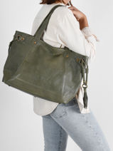 Sac Port paule Cow Cuir Basilic pepper Vert cow 155N-vue-porte