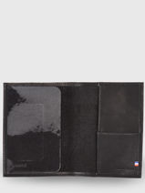 Étui Passeport Etrier Noir oil EOIL025-vue-porte