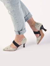 Pumps uit leder-BRENDA ZARO-vue-porte