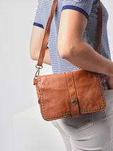 Cross Body Tas Dewashed Leder Milano Bruin dewashed DE17111-vue-porte