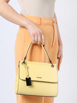 Sac Bandoulire Blazer Cuir Etrier Jaune blazer EBLA001M-vue-porte