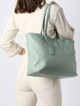 Sac Cabas A4 Caviar Cuir Milano Vert caviar CA19111N-vue-porte