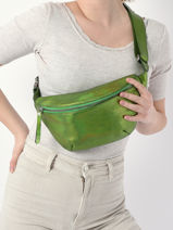 Sac Banane Labanane Cuir Paul marius Vert vintage BANANE-vue-porte