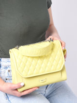 Cross Body Tas M Ninon Matelass Leder Lancel Geel ninon A12229-vue-porte