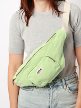 Sac Banane Hindbag Vert best seller SOFIA-vue-porte