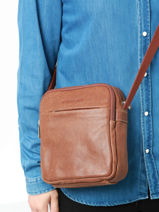 Cross Body Tas Arthur & aston Bruin cristiano 1083-vue-porte