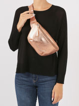 Sac Banane Labanane Cuir Paul marius Rose vintage BANANE-vue-porte