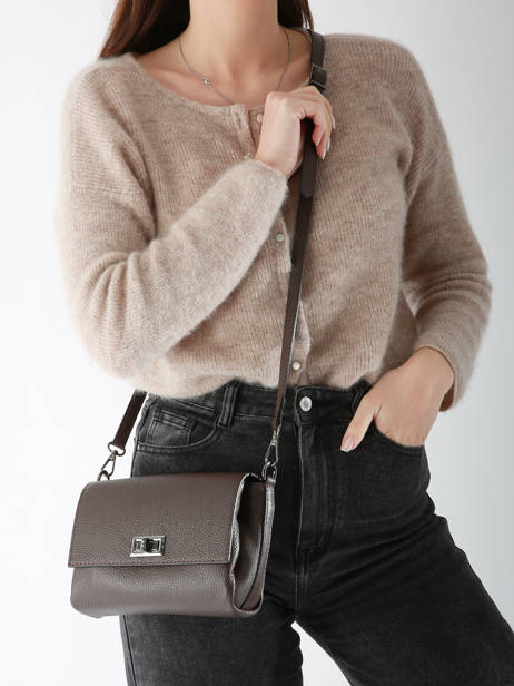 Cross Body Tas Caviar Leder Milano Bruin caviar CA24061 ander zicht 1